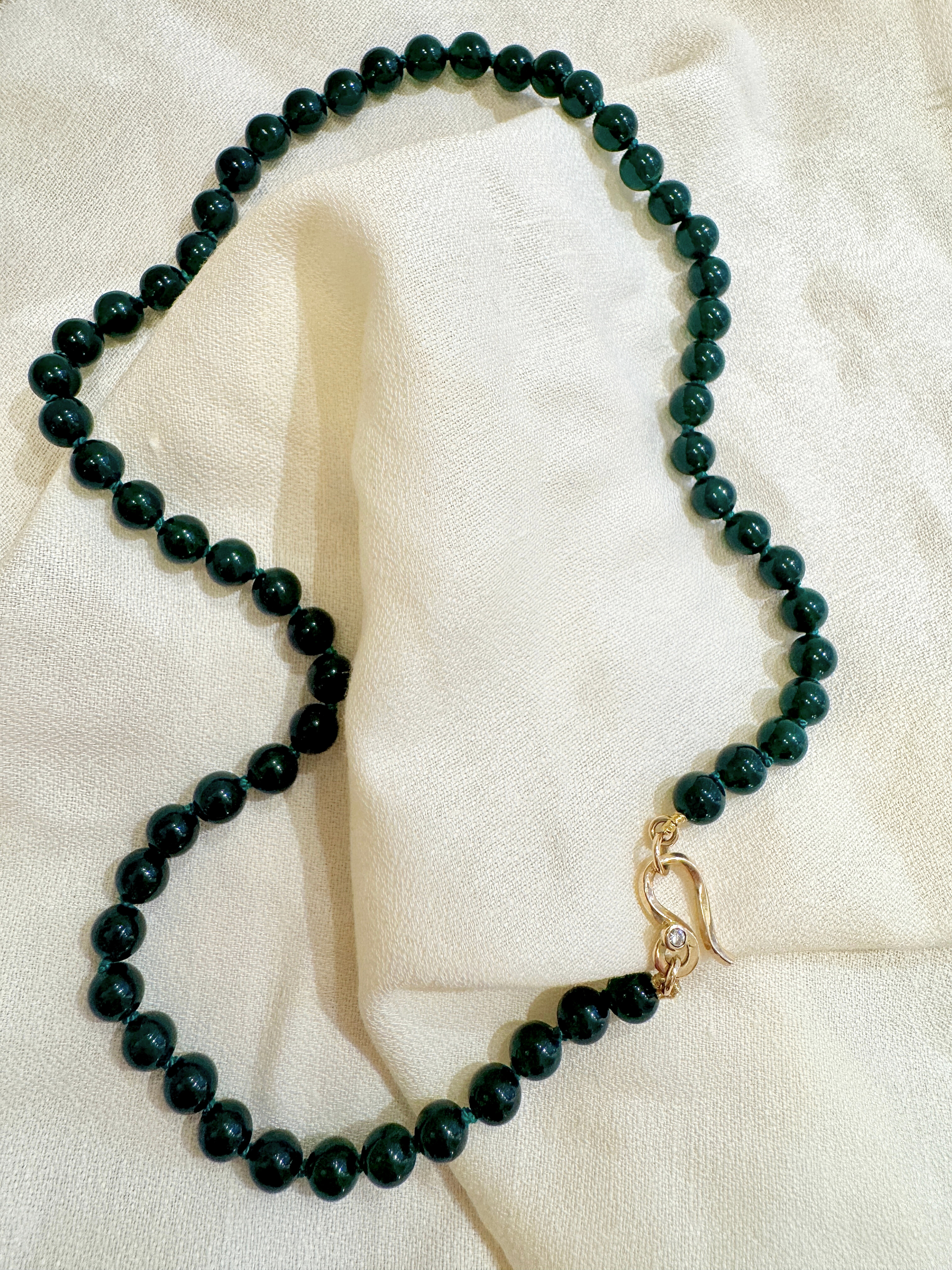 Grøn agatkæde m. lille ribbon lås