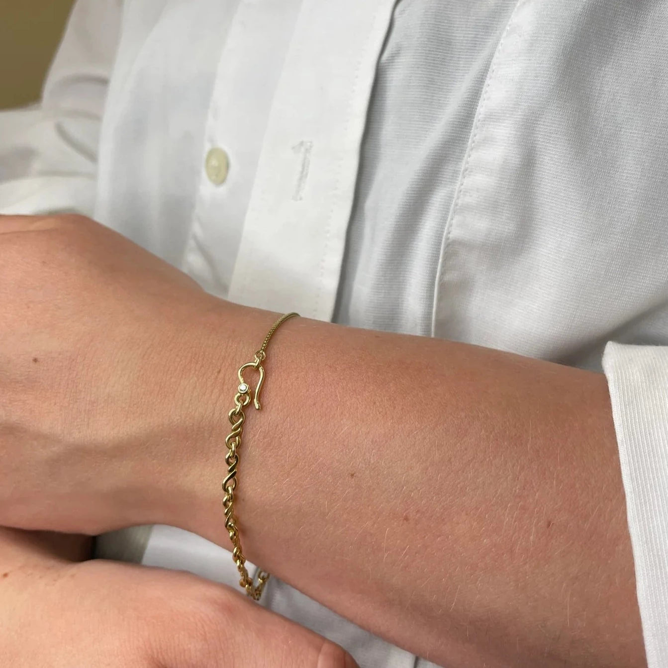 Eternity armbånd i 18 karat guld