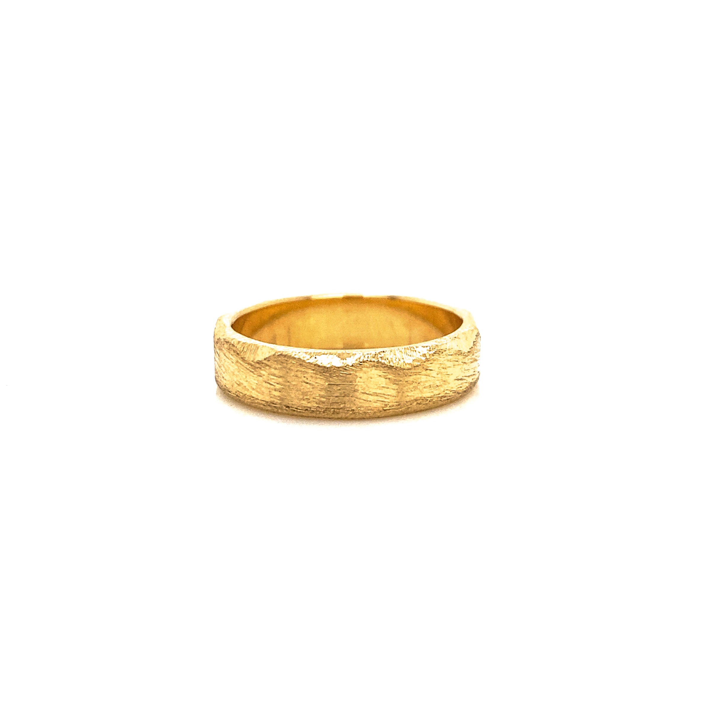 Herrering i 18 karat guld med facetter, vielsesring