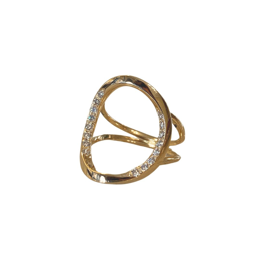 Ribbon circle ring, chunky, with pavé diamonds