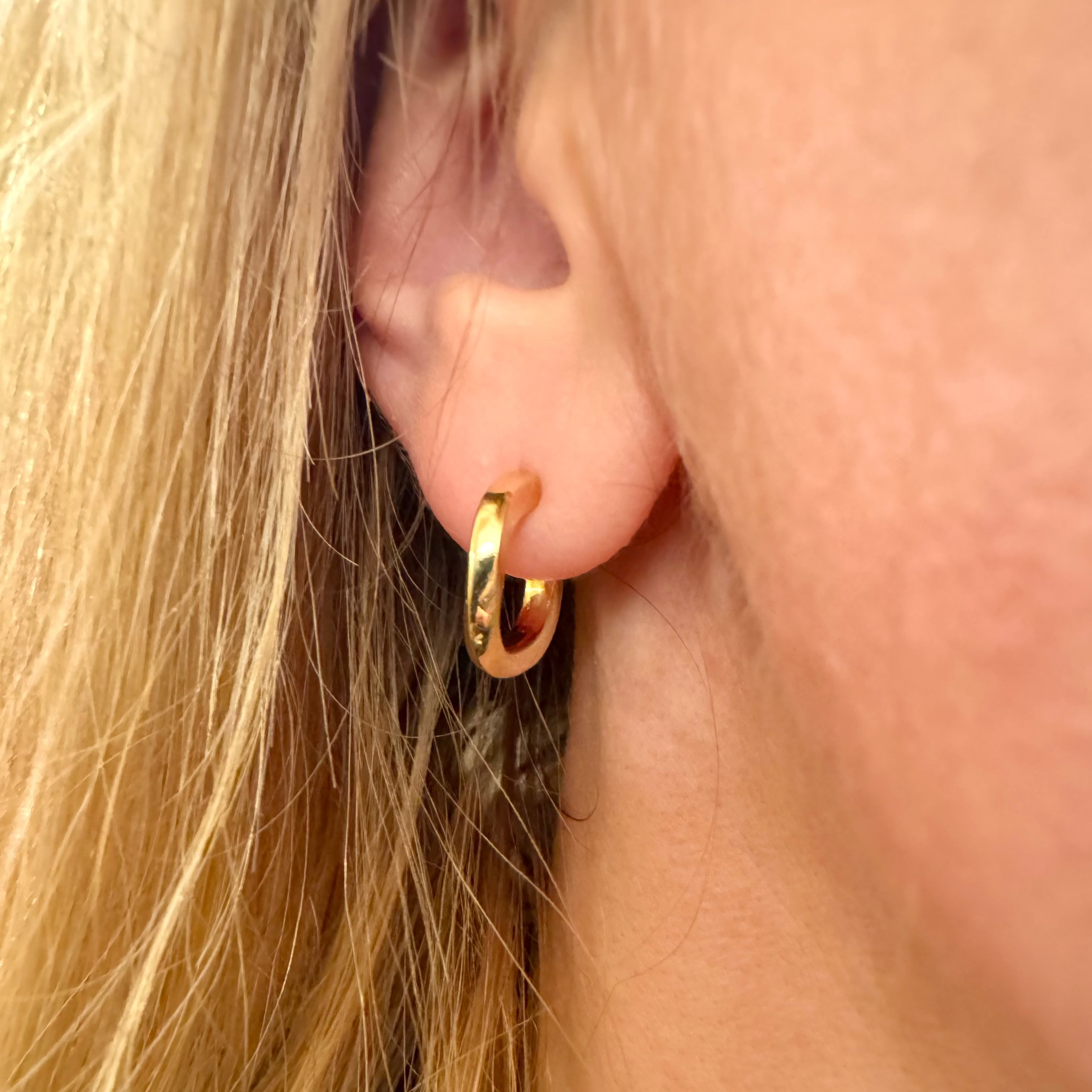 Ribbon hoops i 18 karat guld, håndlavet på værksted, guldsmed i København, Gothersgade 31