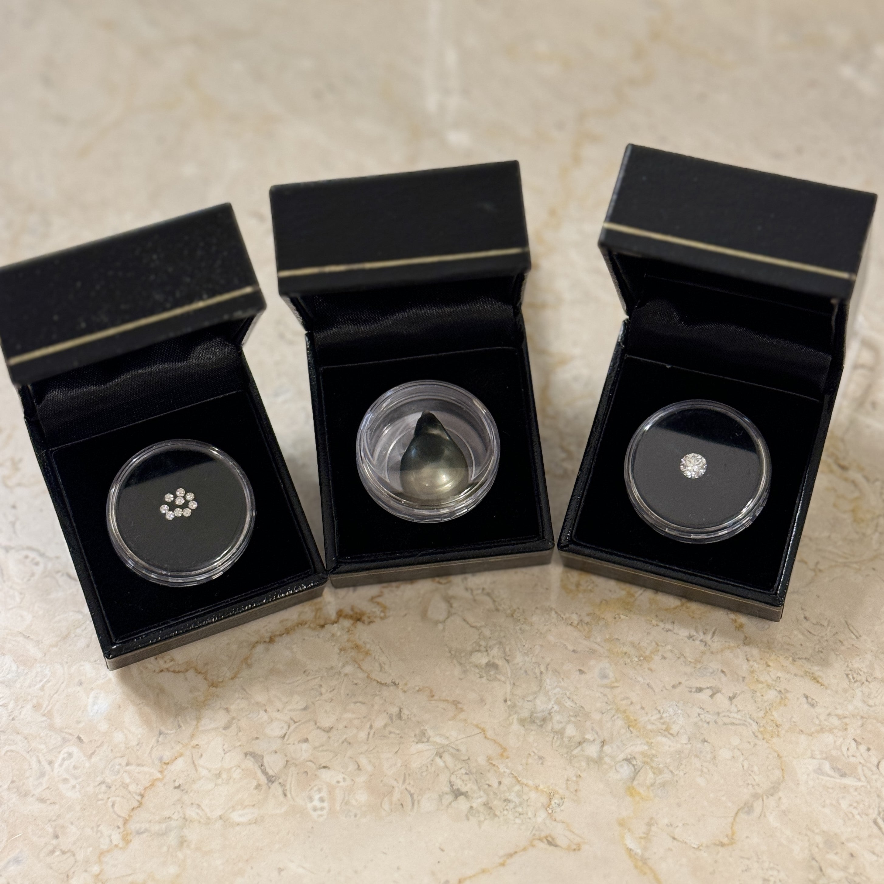 Gaveæske med diamant, større størrelser hvid diamant