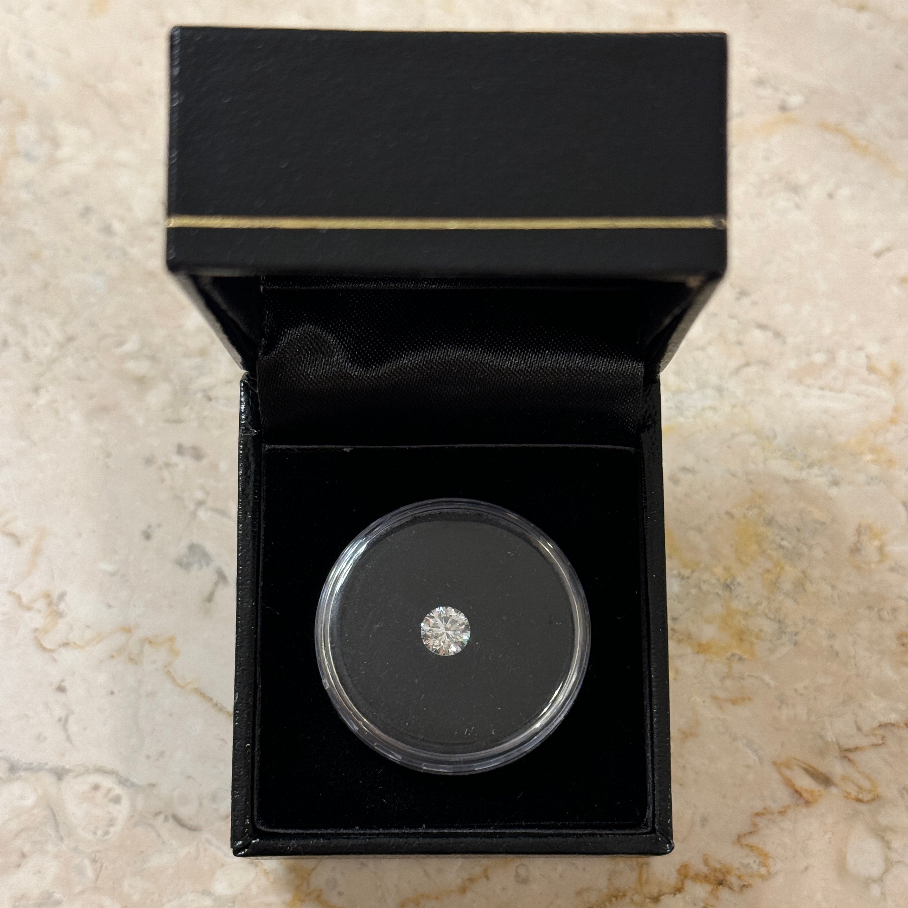 Gaveæske med diamant, større størrelser hvid diamant
