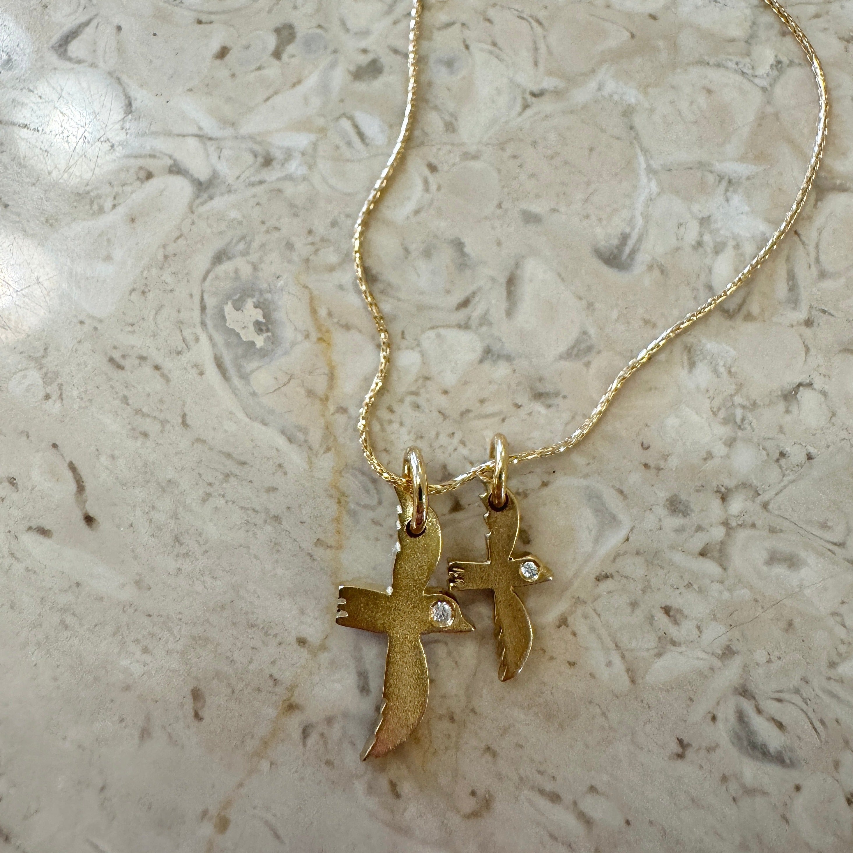 18 karat guldfugl med hvid diamant, No.1, vedhæng til halskæde