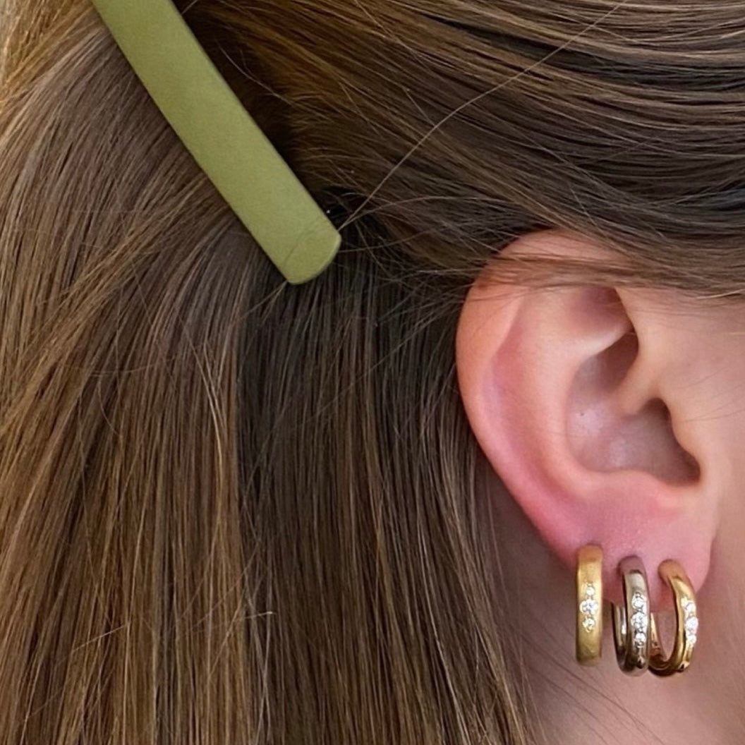 Chunky hoops, shiny