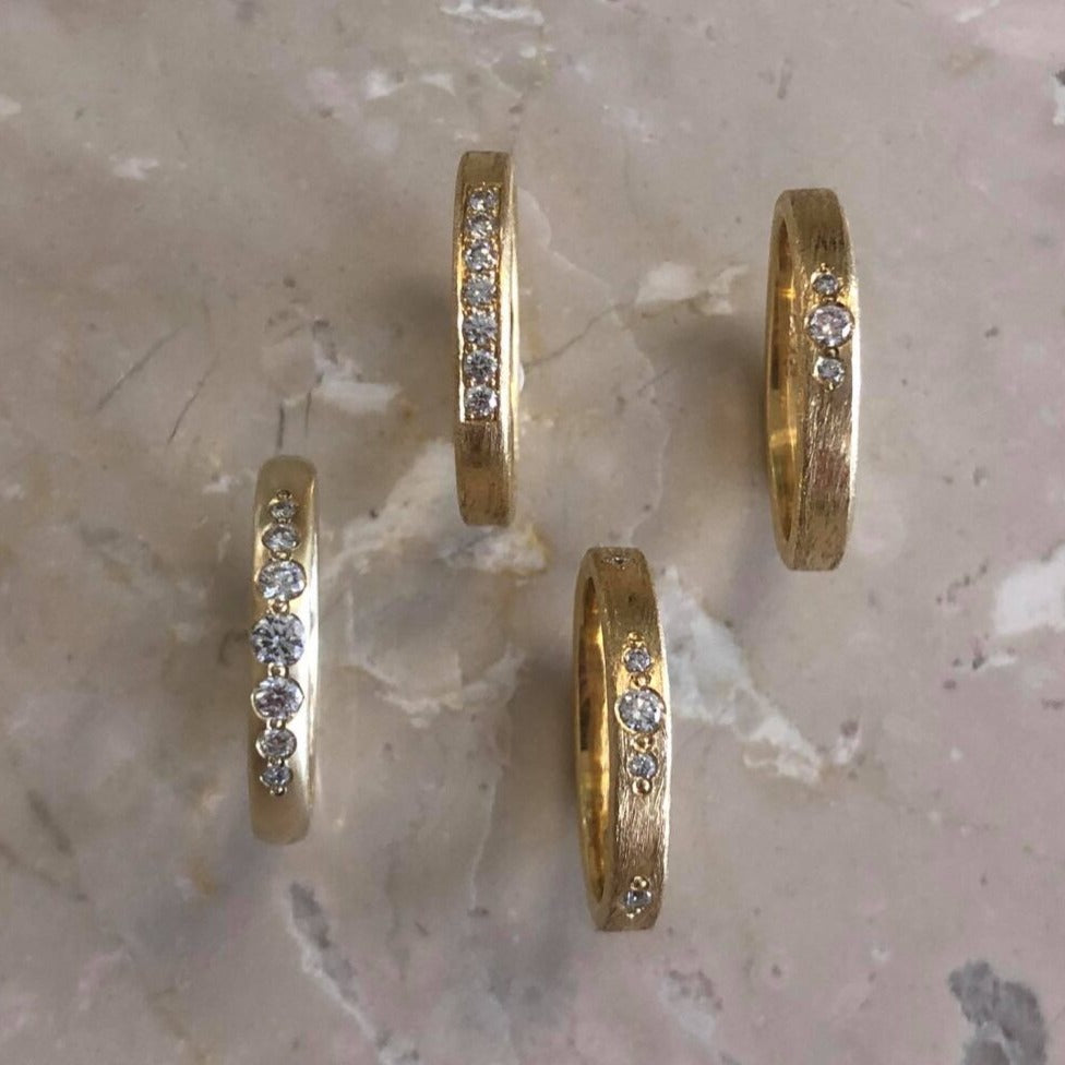 Eternity ring with diamonds all around, No.1