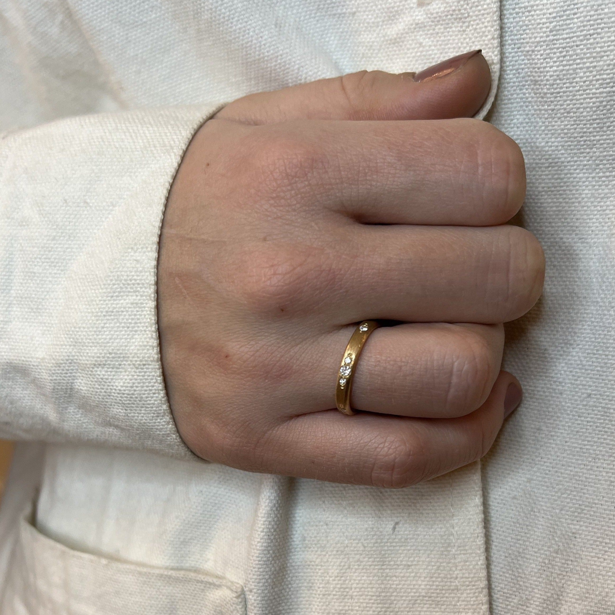 ETERNITYRING MED DIAMANTER HELE VEJEN RUNDT, NO.1