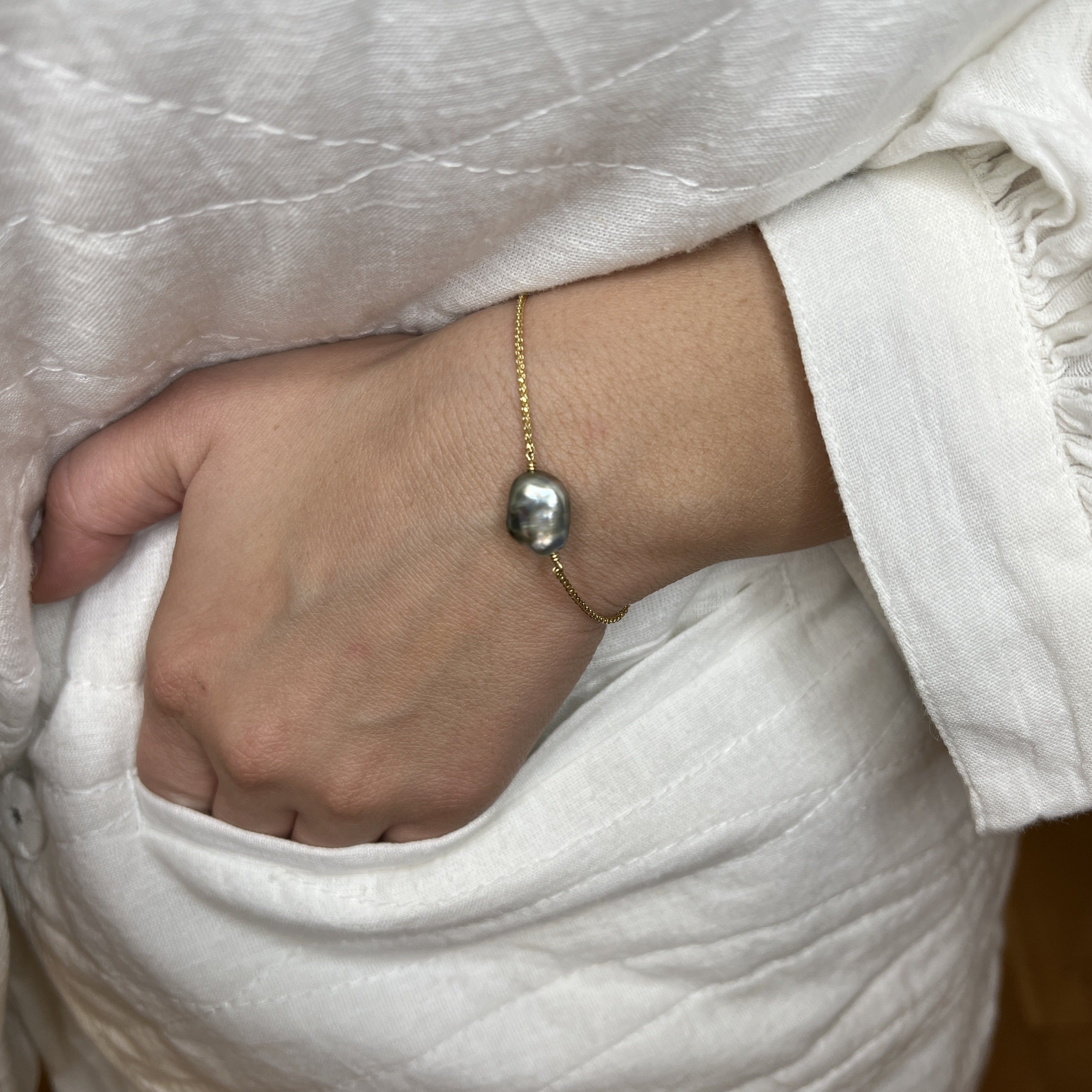 Armbånd med Keshi perle