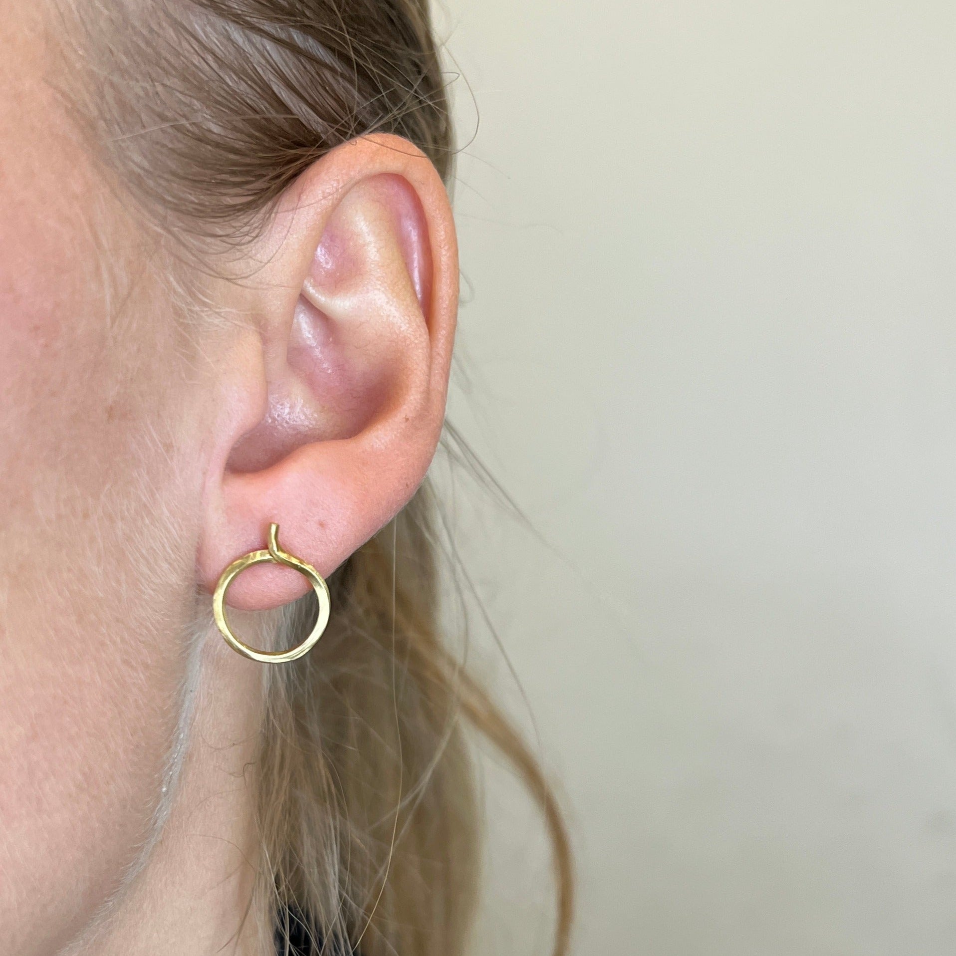 ribbon-ørering-18karat