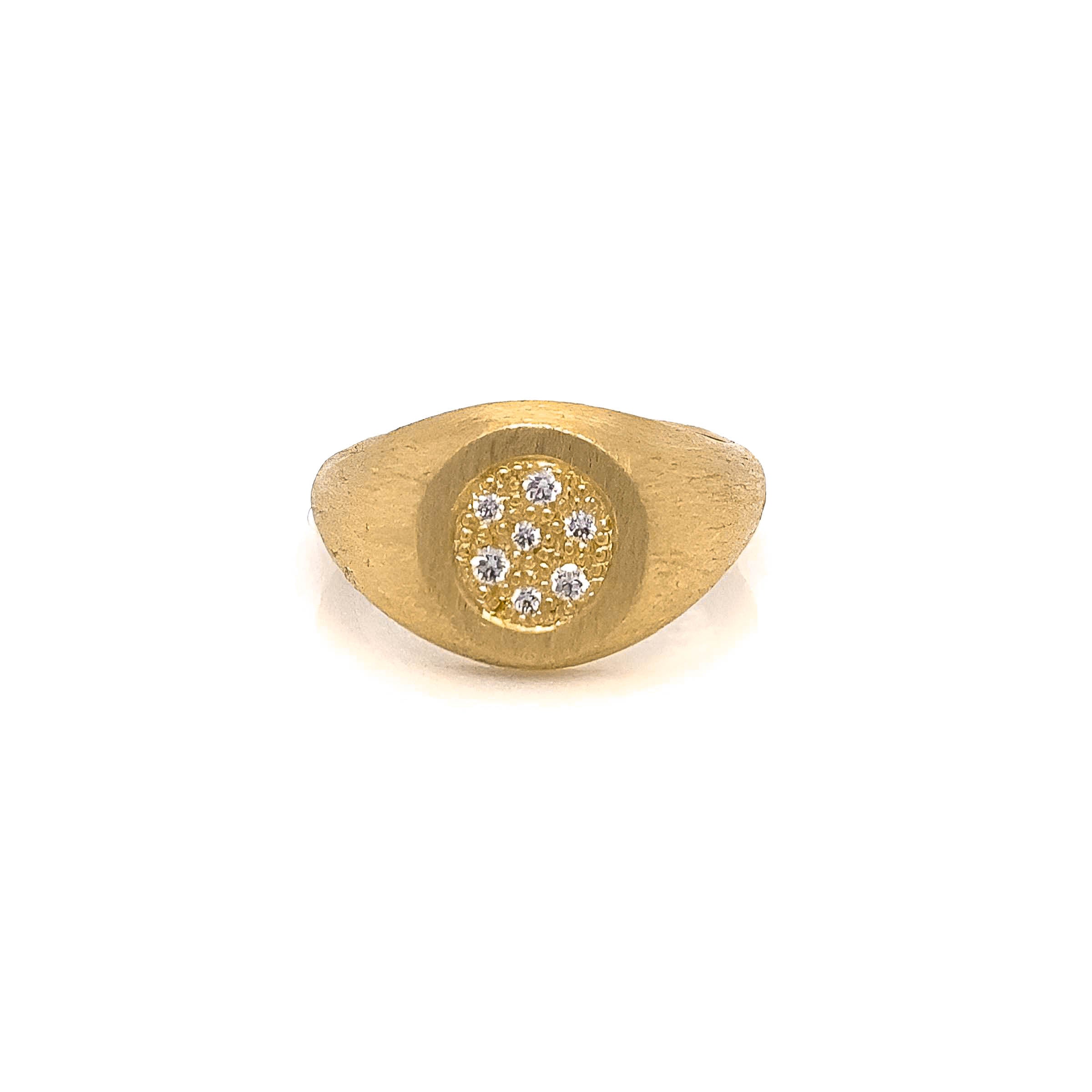Oval signetring med diamanter