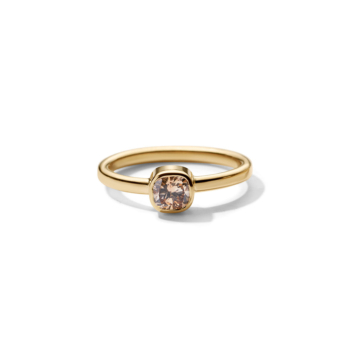 Ring med champagne cushion diamant, unika