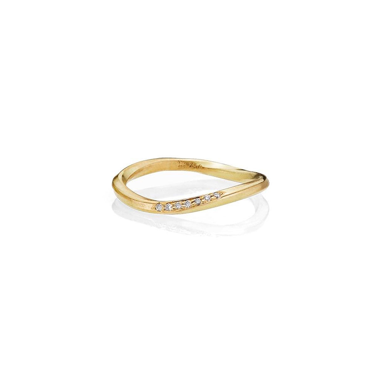 Organisk ring i 18 karat guld med diamanter