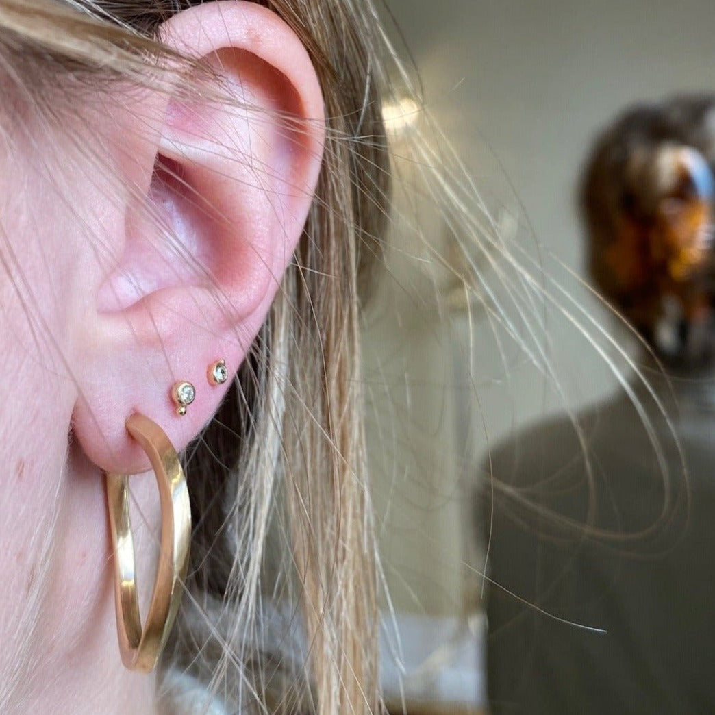 Store Ribbon hoops, No.3, 18 karat guld