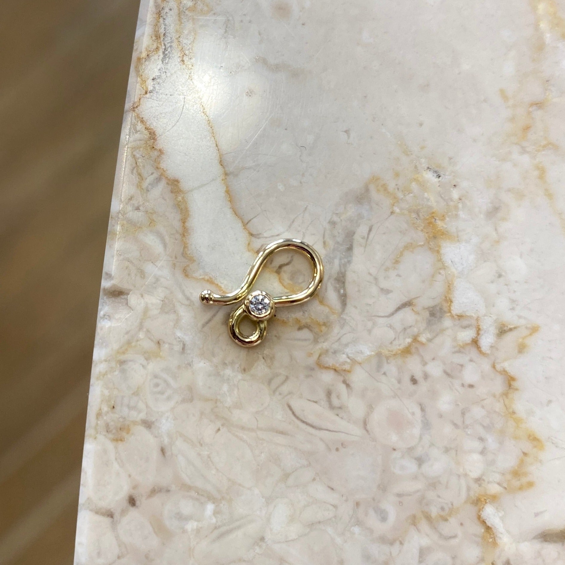 S-lås med diamant