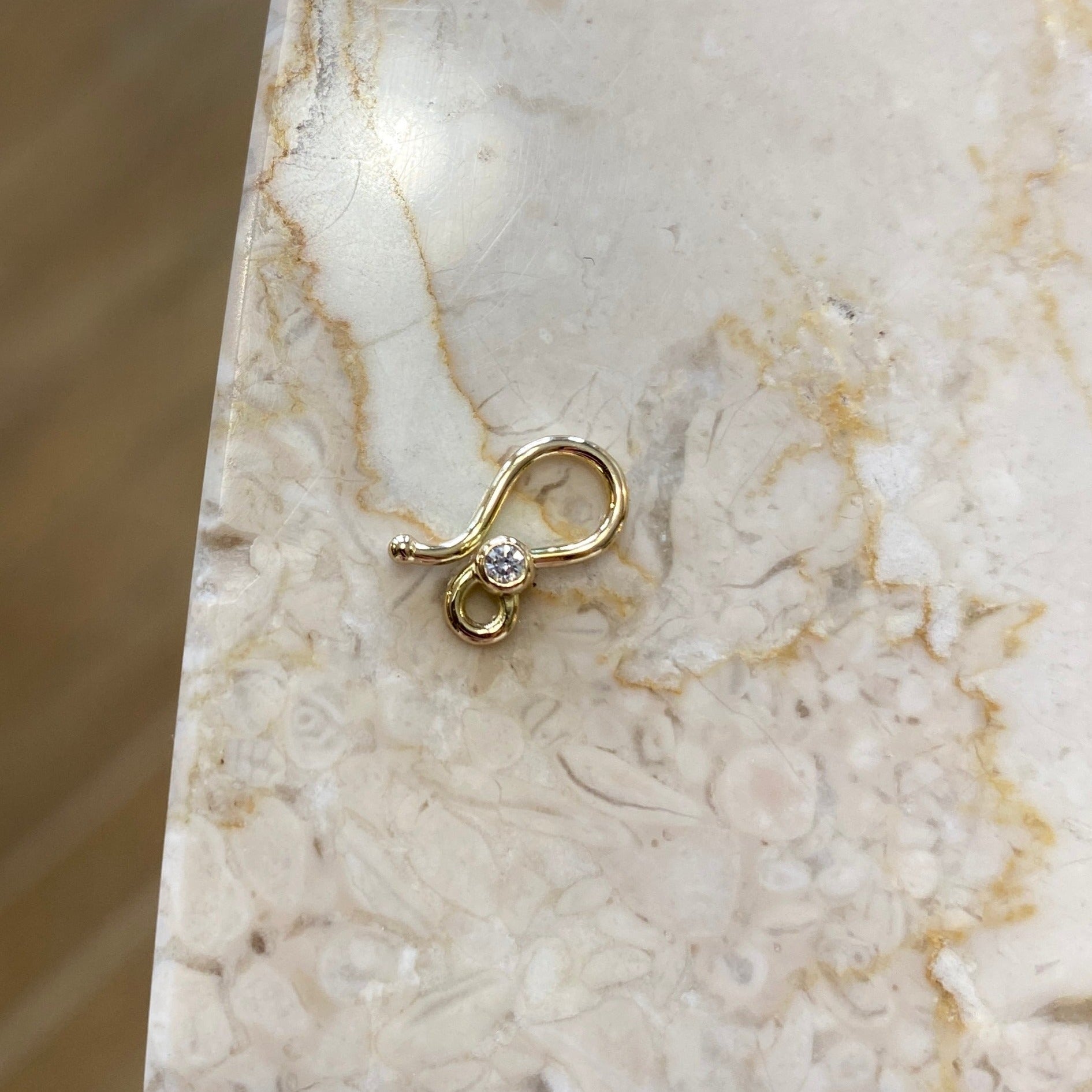 S-lås med diamant