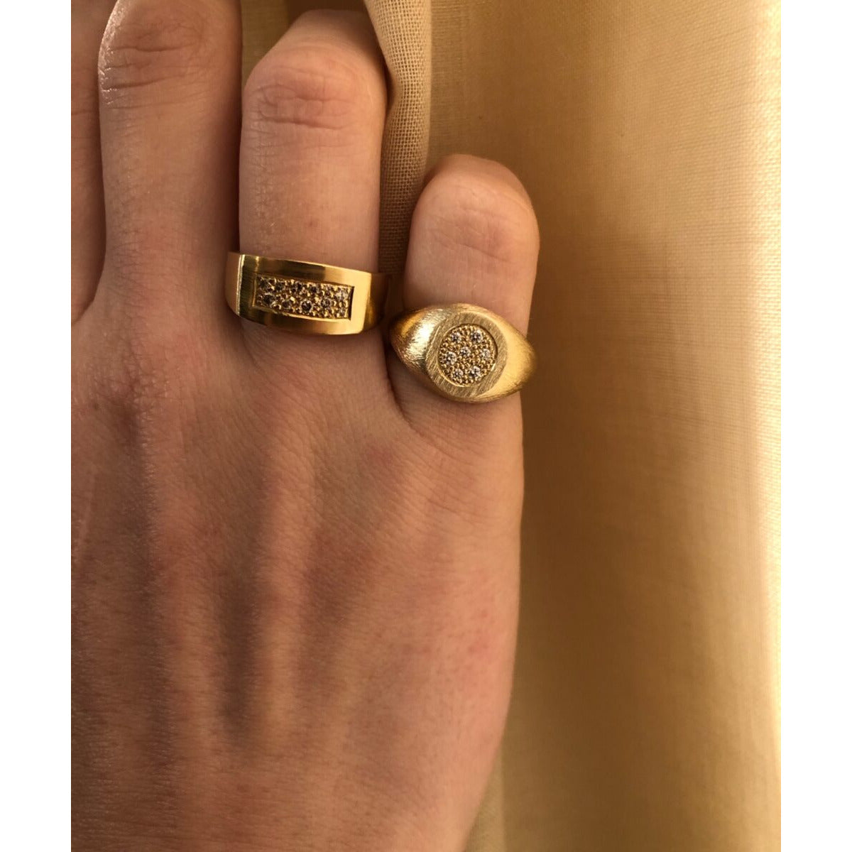 Oval signetring med diamanter