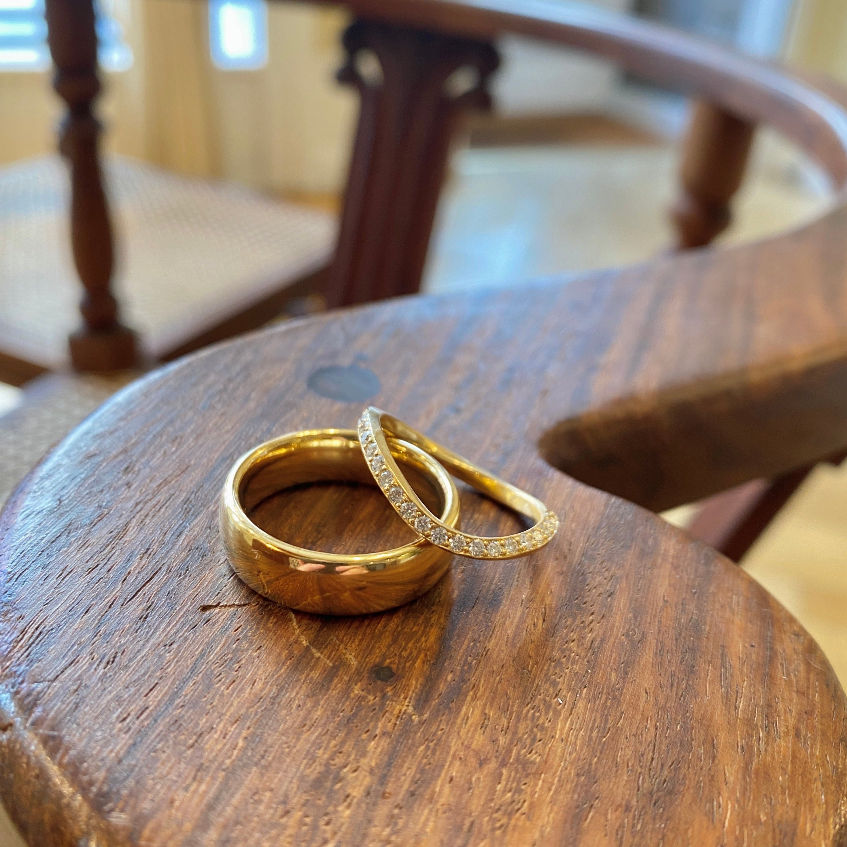 VIELSESRINGE, Ribbon diamantring og Bred herrering