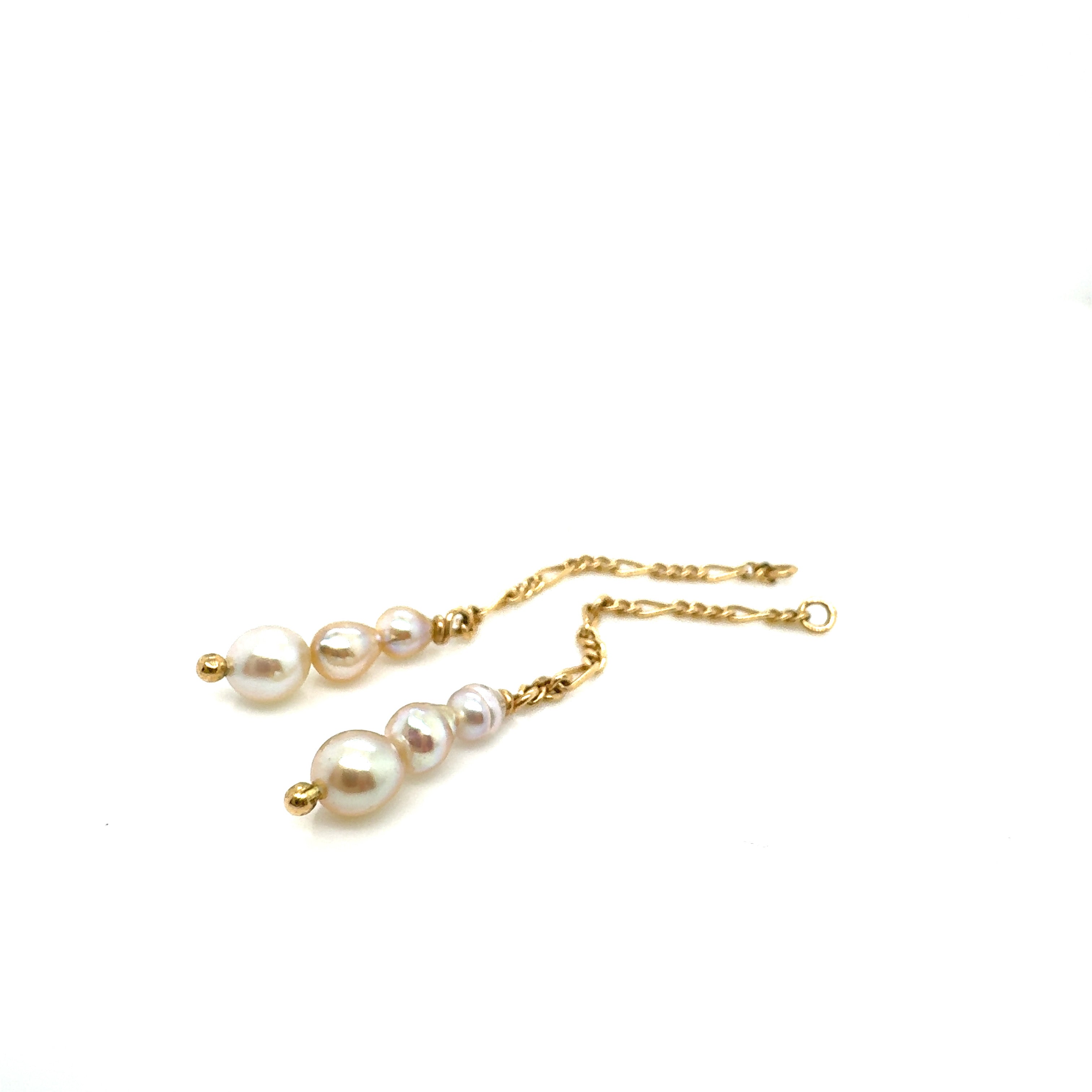 Earring with chain and three bright Akoya pearls