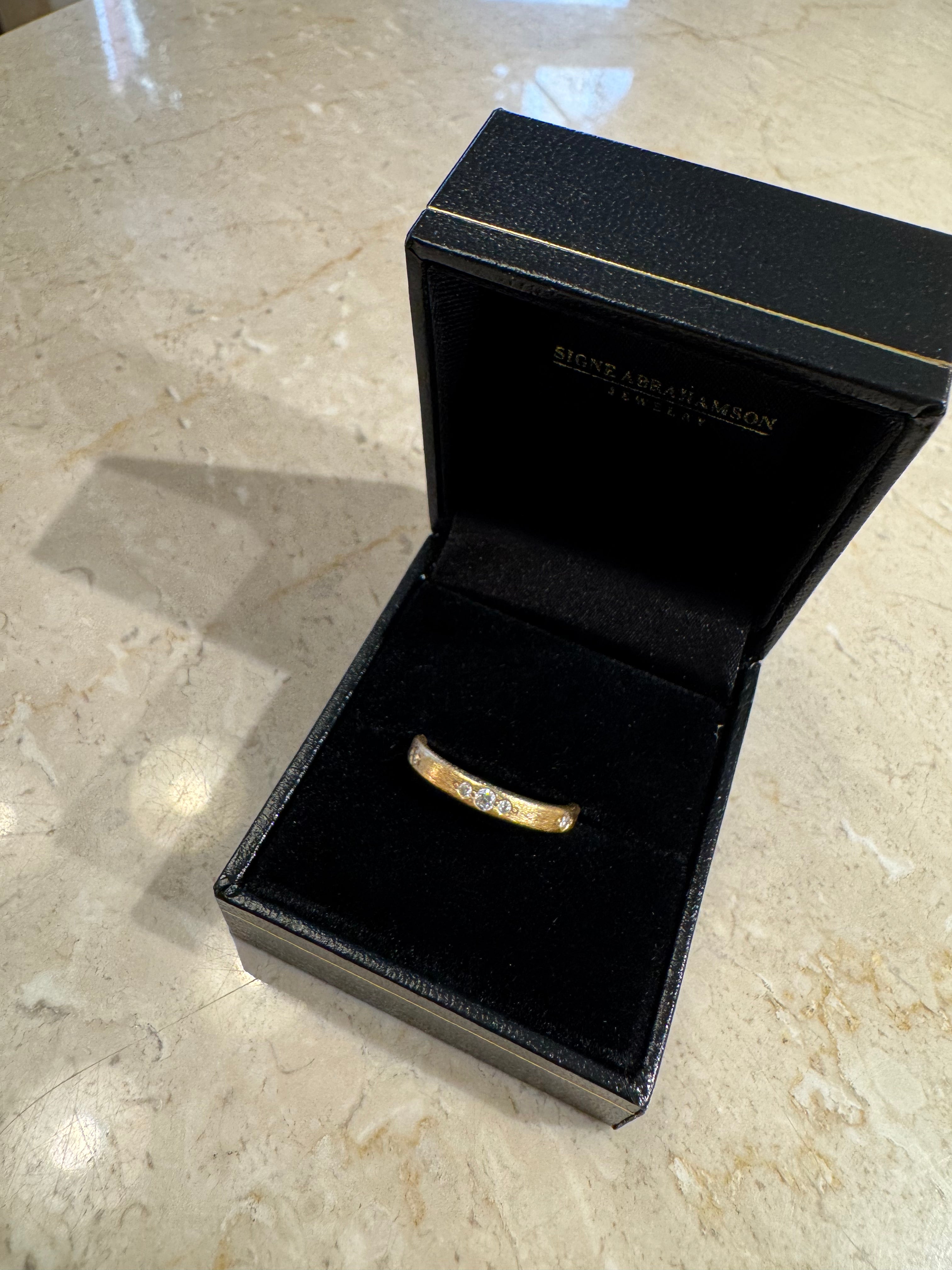 Eternity ring med diamanter hele vejen rundt, No.1