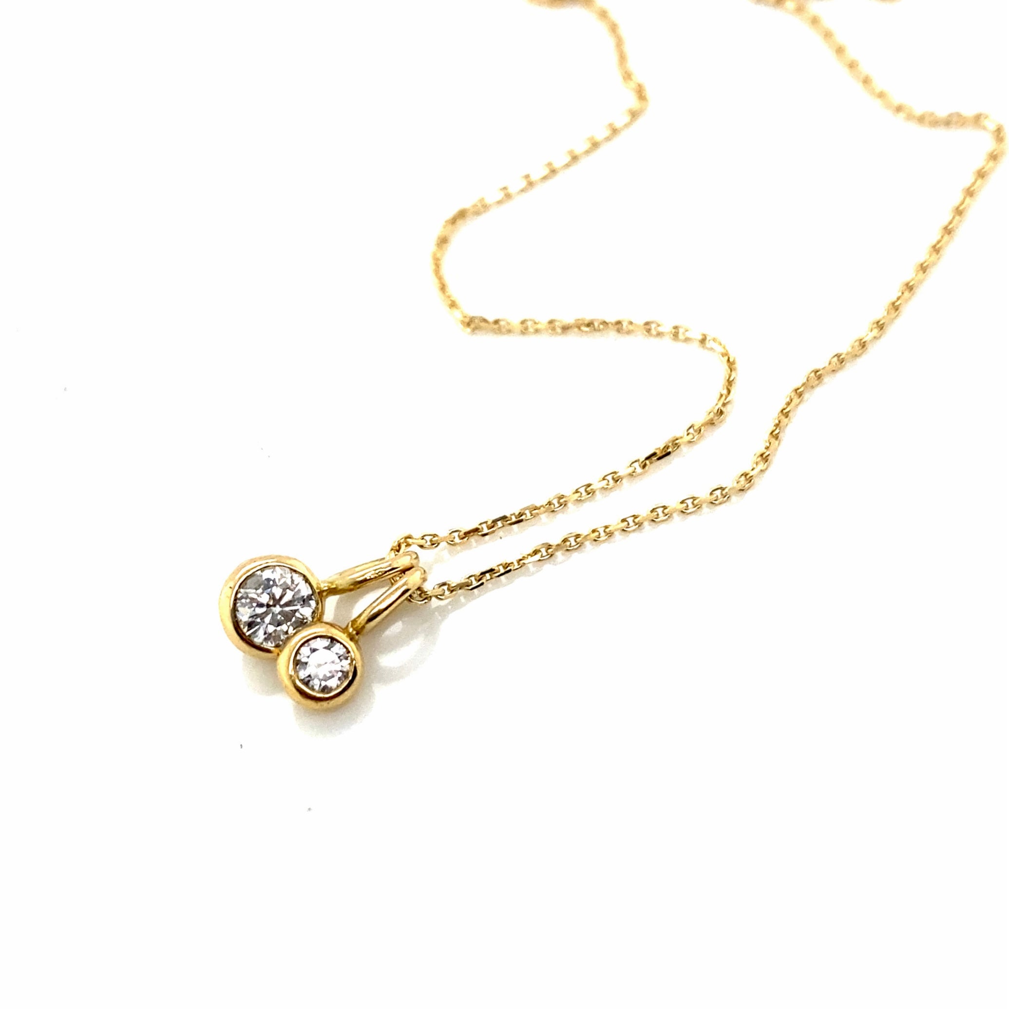 Nova diamond pendant in chain