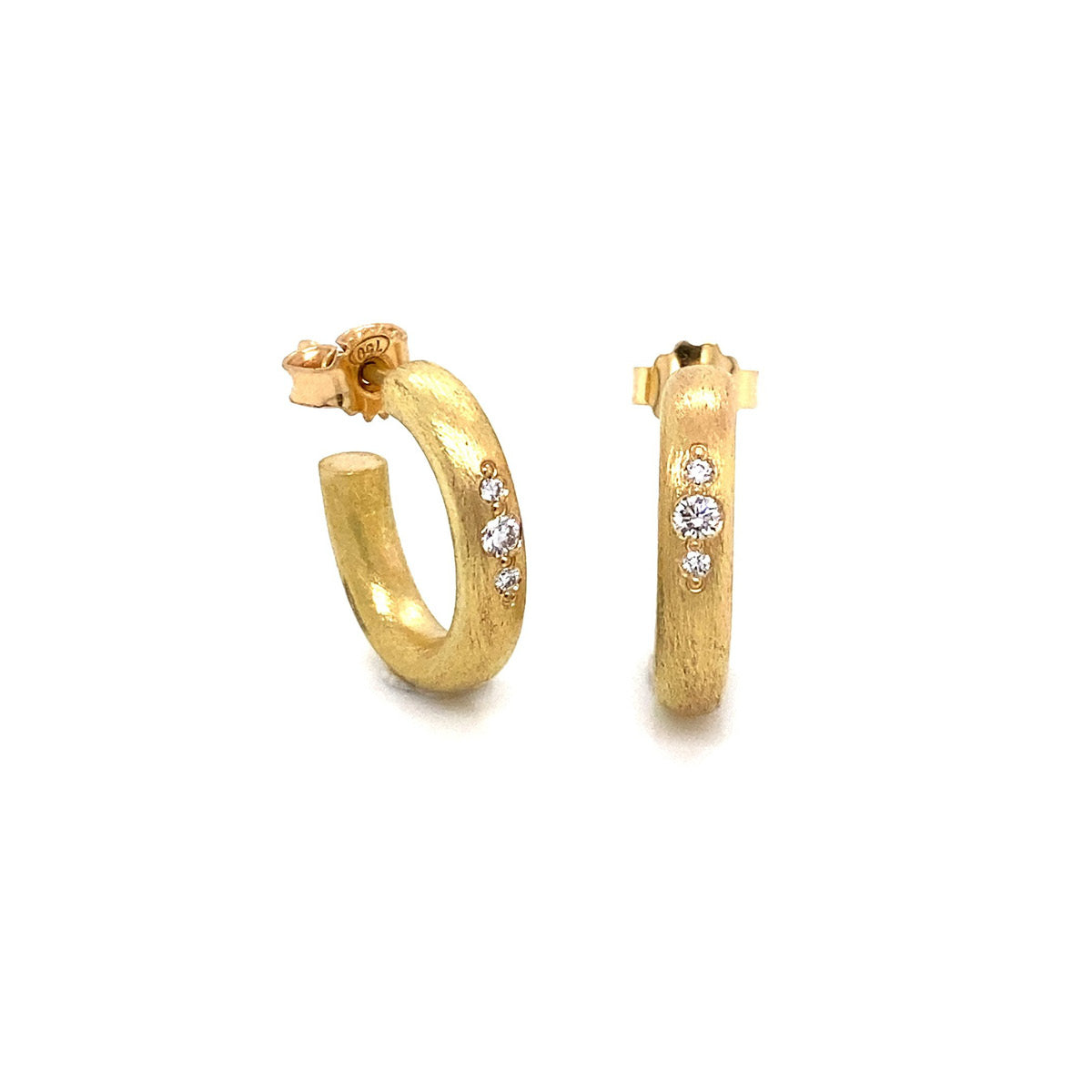 Chunky hoops, shiny