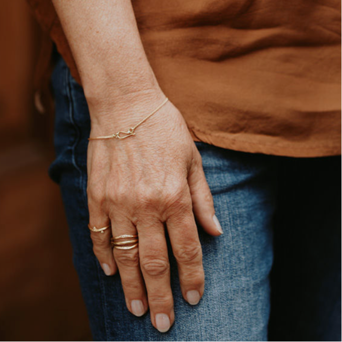 Armbånd med diamant på S-lås
