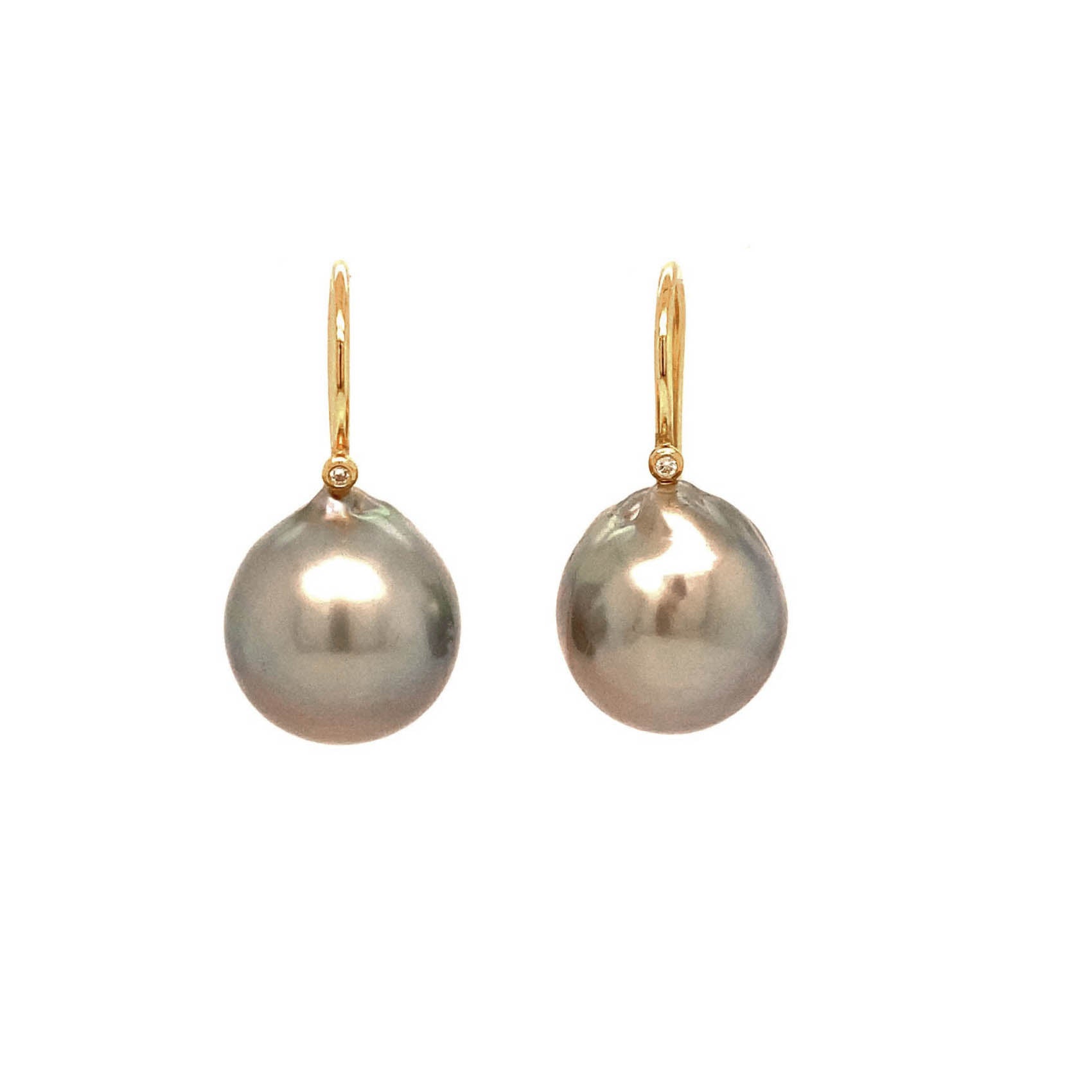 Earrings with Tahitian pearls and small diamond balls